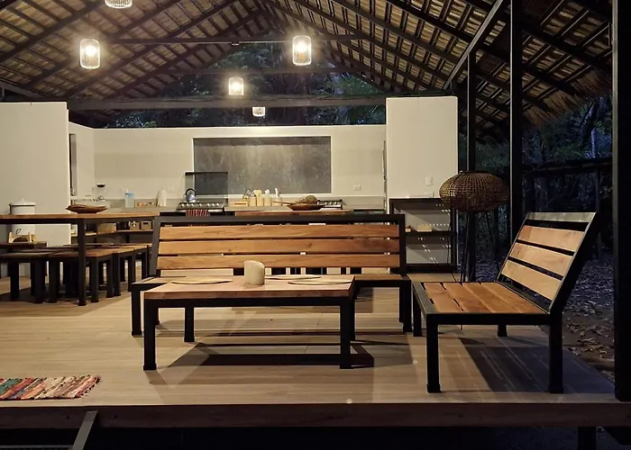 Four Monkeys Eco Lodge - Jungle & Beach